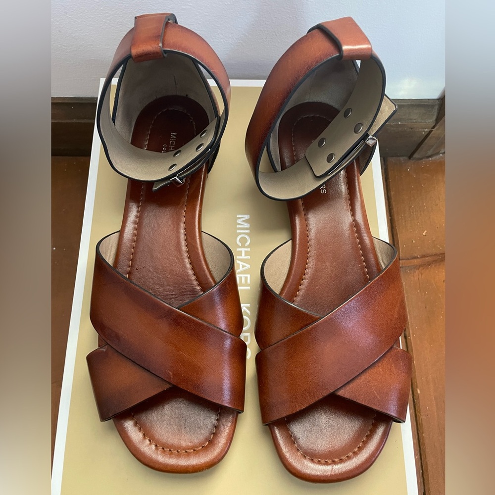 Micheal Kors Collection Robbie Sandal Luggage Size 36.5